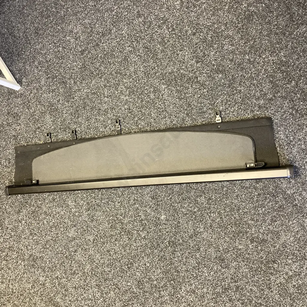 Car Boot Retracting Security Cover, 130cm (Unable to sell NCV) Image 1++